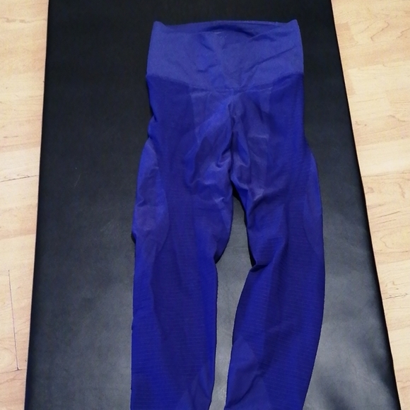 Fitted compression pants